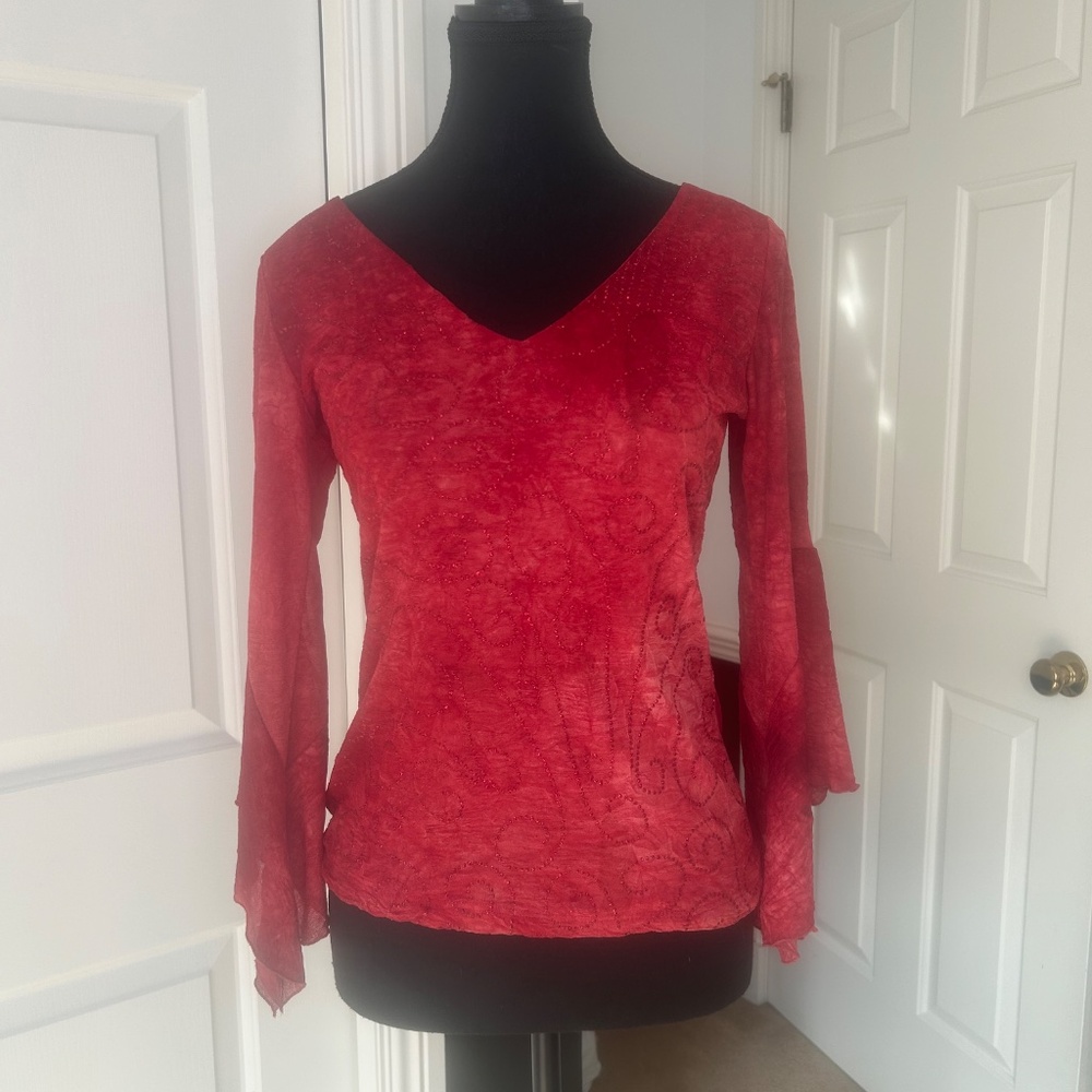 Hailee Red Shirt with Glitter Swirls, V Neck and 3/4 Sleeves Size L - Picture 10 of 12